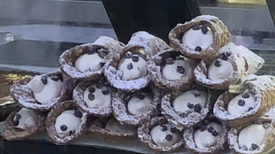 Athens CANNOLI